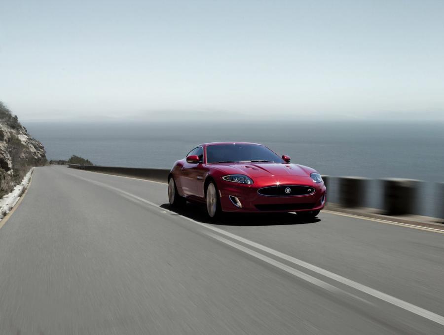  Jaguar XKR 2012 года  (фото 4 из 7)